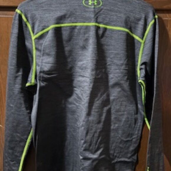Under Armour Men's Gray & Neon Green Long-Sleeve Compression Shirt - Picture 3 of 3